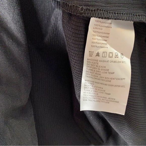 Baleaf Black Zipper Performance Vest NWT - Picture 9 of 10